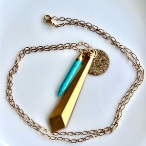 Gold Chain necklace with geometric pendant. Chain length: 26’